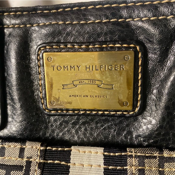 (*Free with purchase) Tommy Hilfiger Handbag Purse Brown Monogram for Women. - Picture 11 of 13